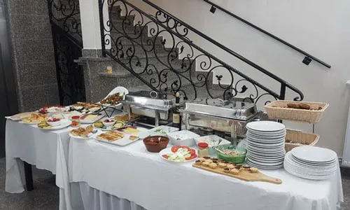 Gubitak apetita kod starijih osoba Gubitak apetita kod starijih osoba i podrška tokom obroka